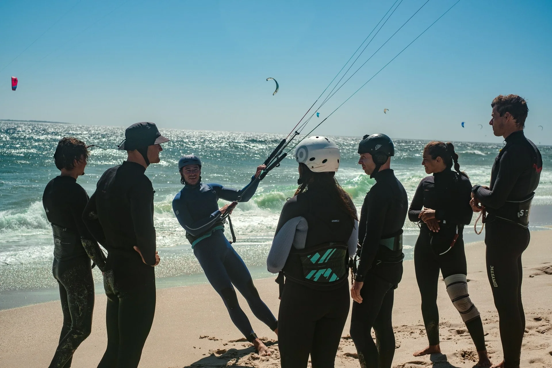 A group learning together during DC Kitesurfing coaching